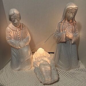 Vintage 90s Grand Venture Trim A Tree  Illuminated Blow Mold Nativity Scene